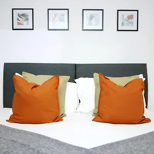 No 49 Apartments, Perfect For Business And Leisure Stays, 10 Min Drive Into Centre, Easy Access To Local Transport, 1br And 2br Available, Free Parking Apartment Cardiff