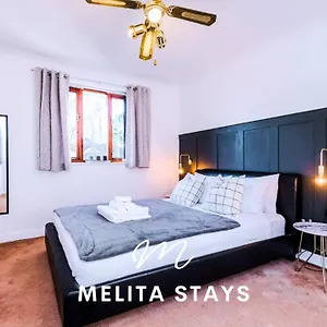 Apartment Spacious And Stylish 2 Bedroom, Birmingham